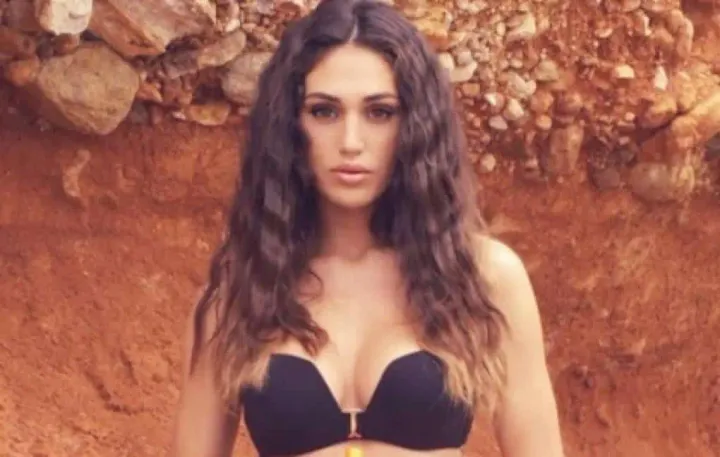Il permesso di soggiorno scaduto. Problemi per Cecilia Rodriguez